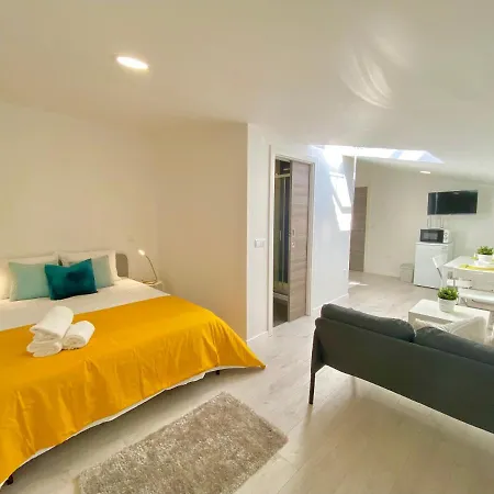 Brighthouse - Modern In Sítio