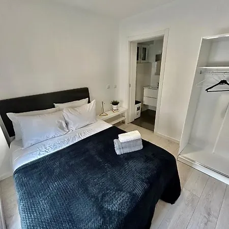 Brighthouse - Modern In Sítio