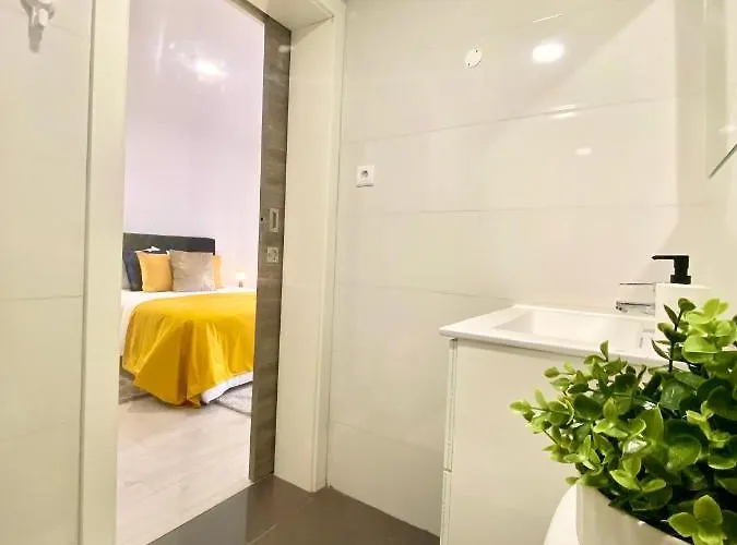 Brighthouse - Modern In Sítio Nazaré