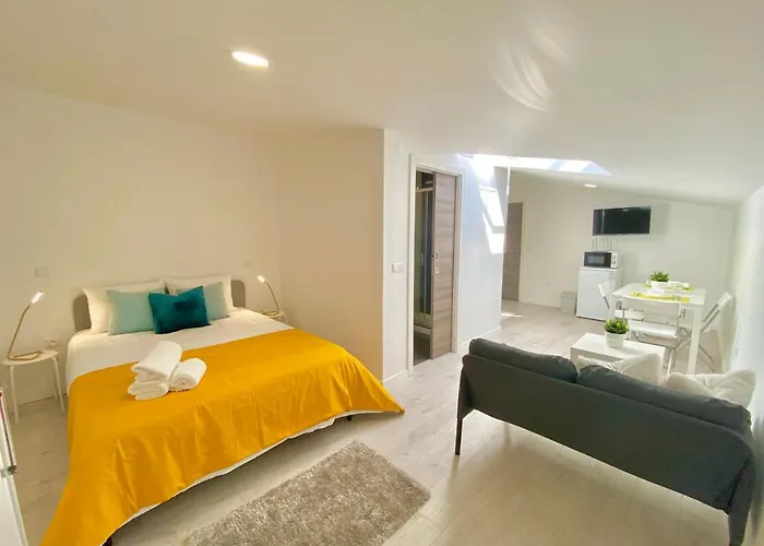 Brighthouse - Modern In Sítio