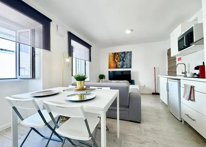 Brighthouse - Modern In Sítio